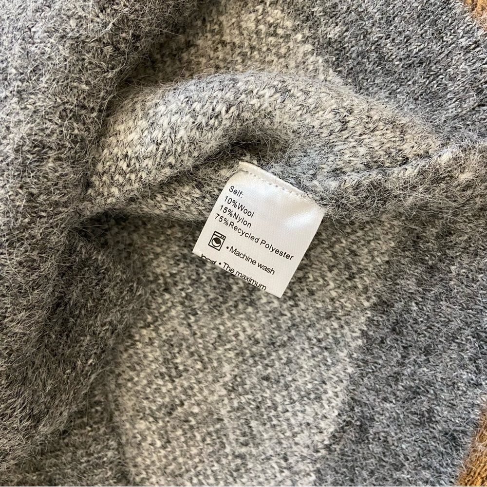 Warm Cozy Gray Sheep Sweater, 10% Wool, Oversized… - image 4